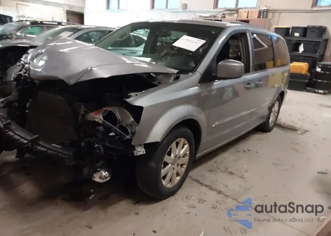 2013 Chrysler Town & Country Touring z USA, uszkodzony, nr VIN 2C4RC1BG3DR620156